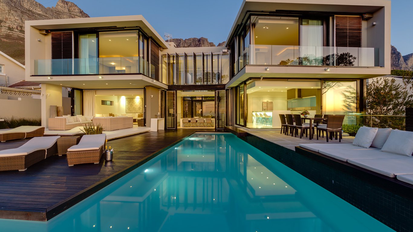 Serenity Villa in Camps Bay, Cape Town — Best Price Guaranteed