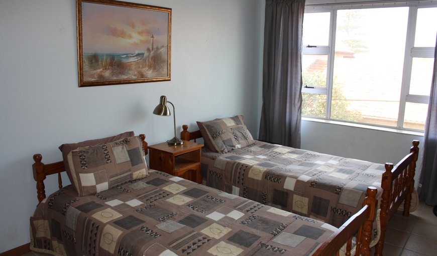 Unit 2 (2 bedroom, 6 sleeper self catering apartment): Bedroom 2 with Twin Single beds 