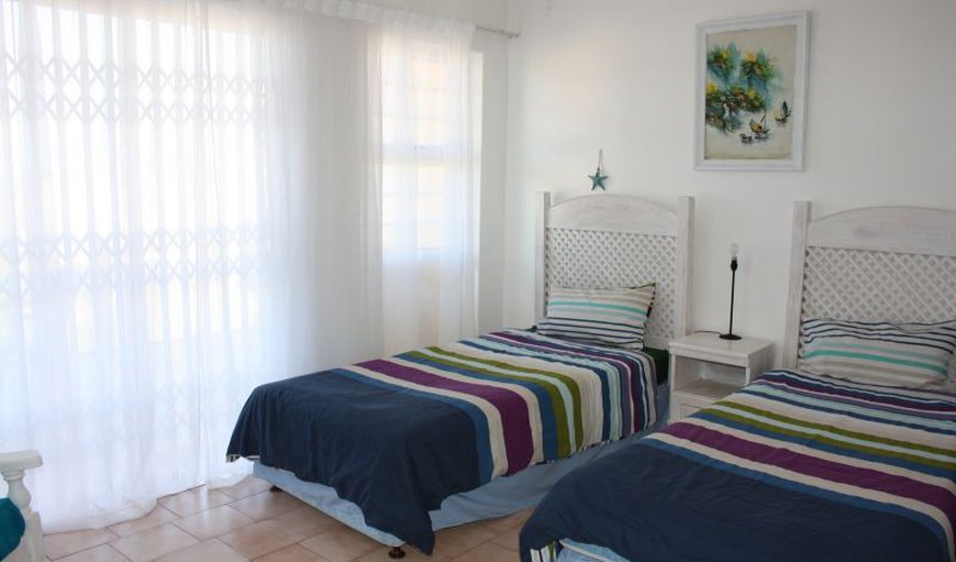 Unit 14 (3 bedroom, 6-8 sleeper self catering townhouse): Bedroom 2 with Twin Single beds 