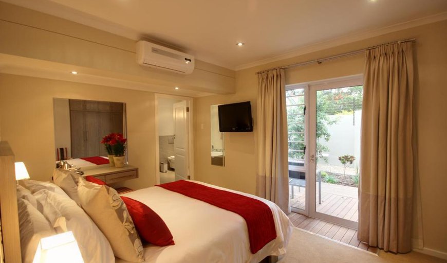 Queen Room - Disabled Friendly: Queen Room - Disabled Friendly - Bedroom