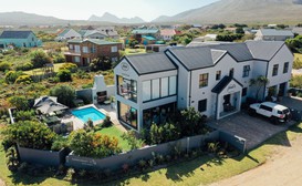 Stay At Friends Betty's Bay image