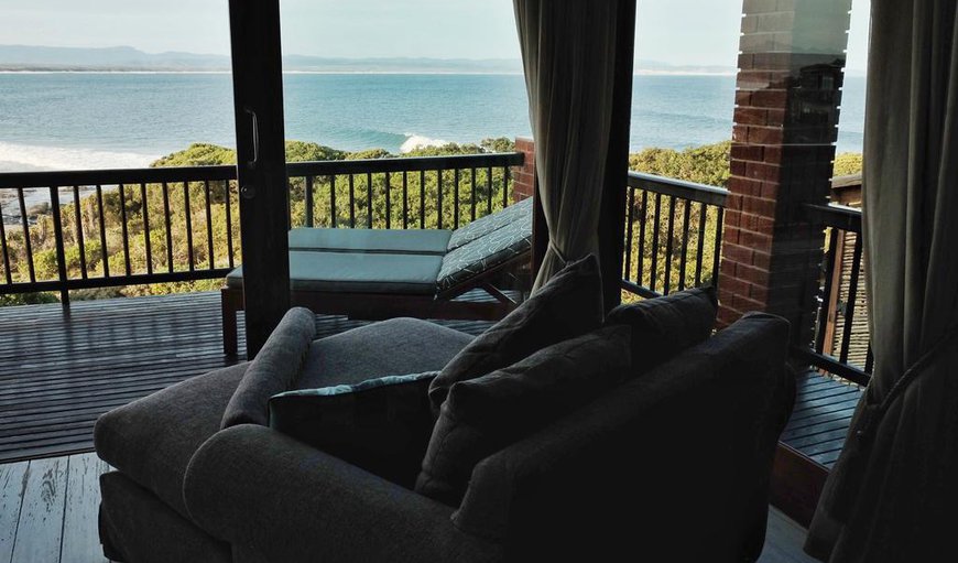 Superior sea view suite: Milkwood honeymoon penthouse suite's private sea view balcony is the perfect place to soak up the renowned Jeffreys Bay sunrises.