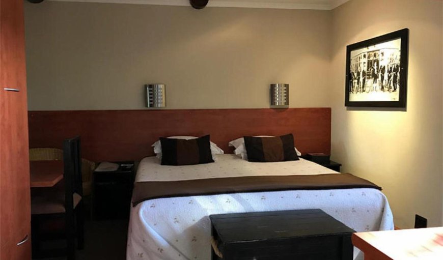 ROOM 3 - DELUXE ROOM (KING SIZE BED): Photo of the whole room