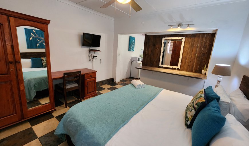 No 1 to 4 Rooster Chalets - Open Plan: No 1 Rooster