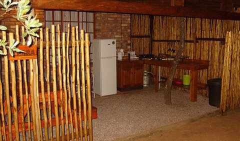 Zebra and Guinea Fowl: Kitchen area