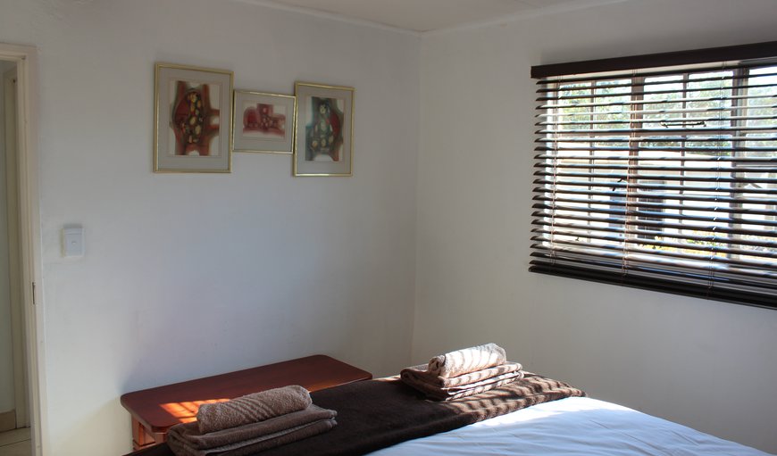 Klipkopje Guest Cottage: Bedroom #2 XL Queen bed