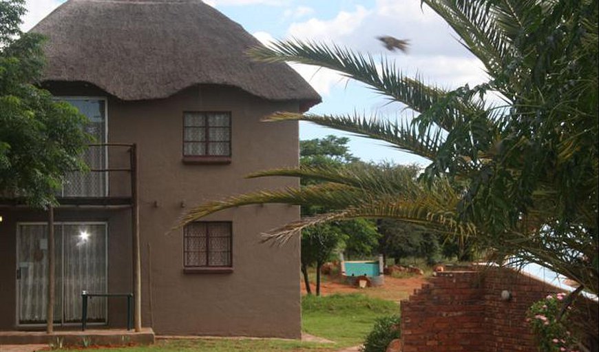 Luxury Single Room Chalets: Small Chalets - Outside 