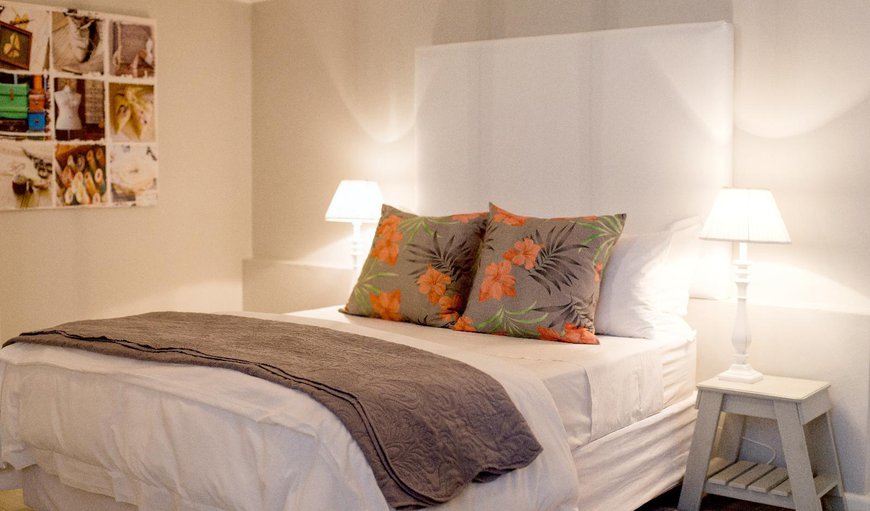 One Bedroom Unit (Ground Floor)  - Bedroom with a double bed in Piketberg, Western Cape, South Africa