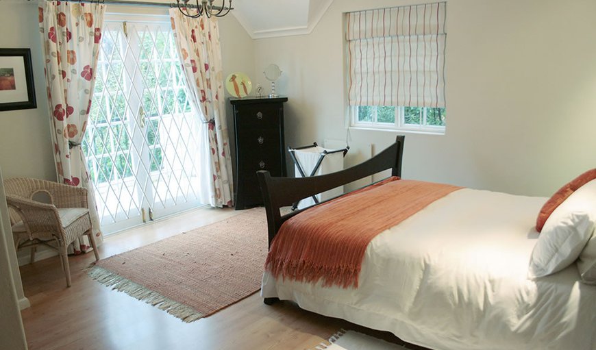 Jonquil Cottage: Bedroom with Queen Bed