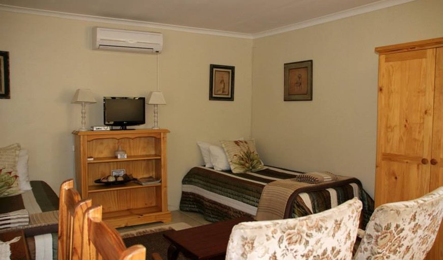 Room 2: Bedroom with Two Single Beds