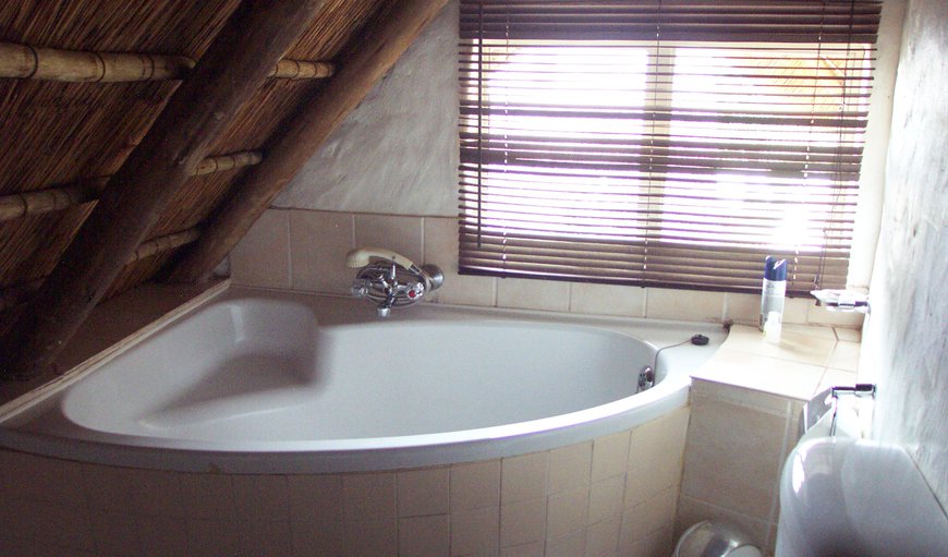 Room 3: En-suite Bathroom Room 3