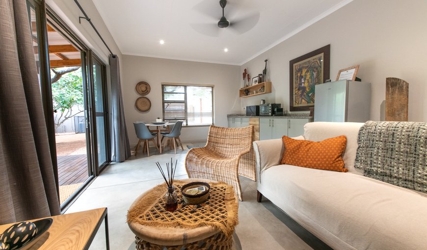 312 Acacia Premium Lodge: Living Room