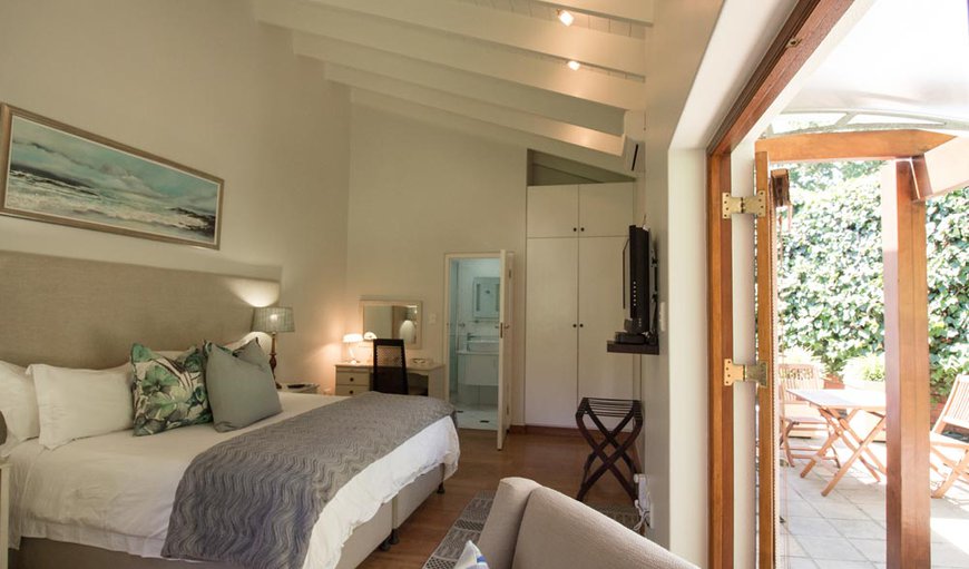 Garden Suite: The 2 spacious en-suite rooms have separate entrances.