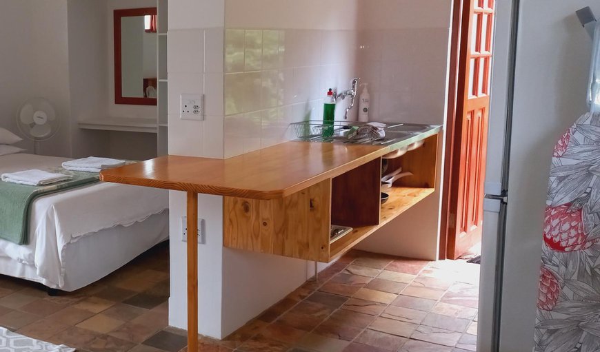 Self-catering - Unit One: Kitchenette