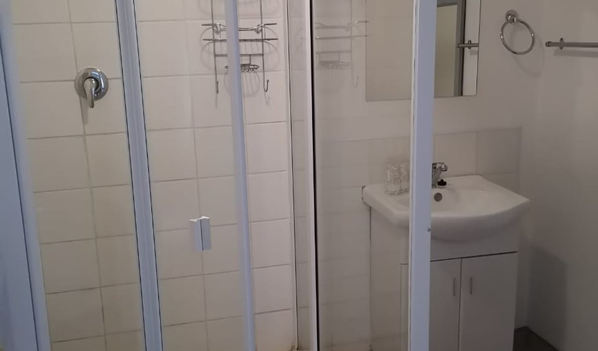 King Room (With Shower) 3: Bathroom Room 3