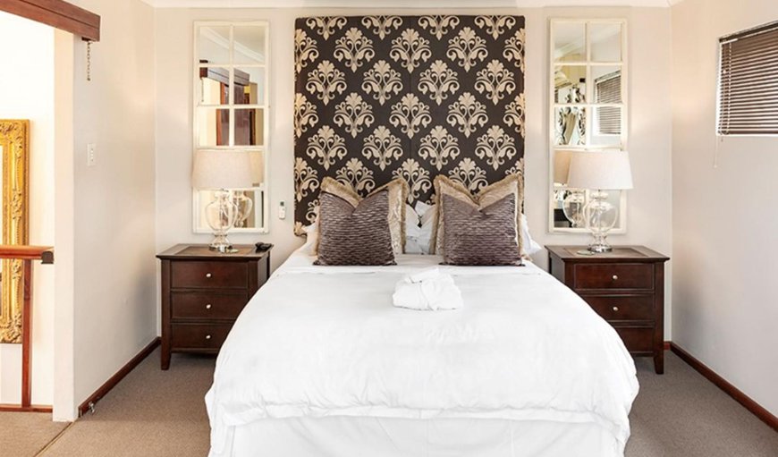 Luxury Room: Bed