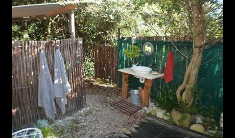 Mountain View Tent: Brackenhills Private Nature Reserve outdoor bathroom.