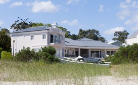 Bollard Bay House image