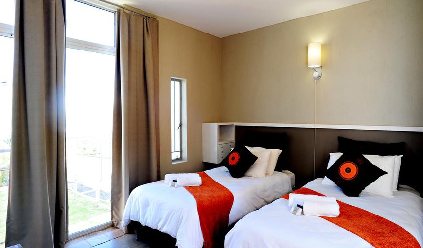 Twin room(Traveler's Delight Rooms): Twin Room B