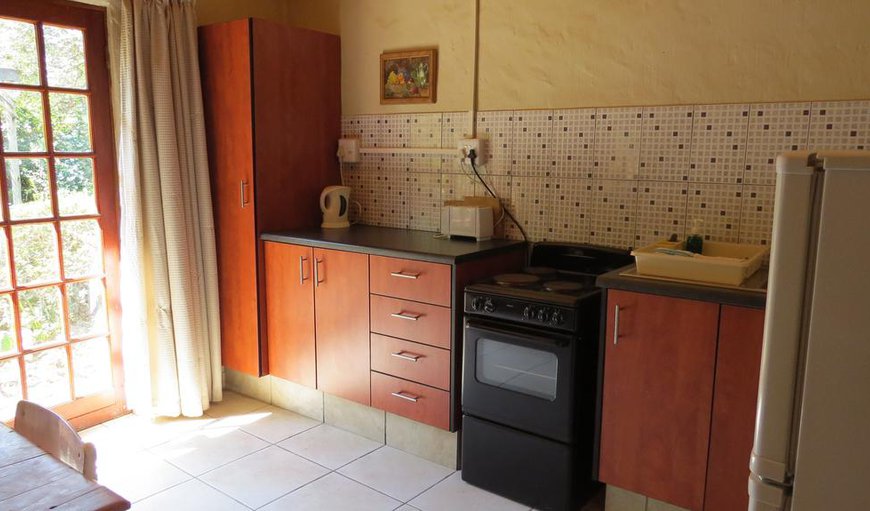 Kudu Shack Cottage: Kitchen