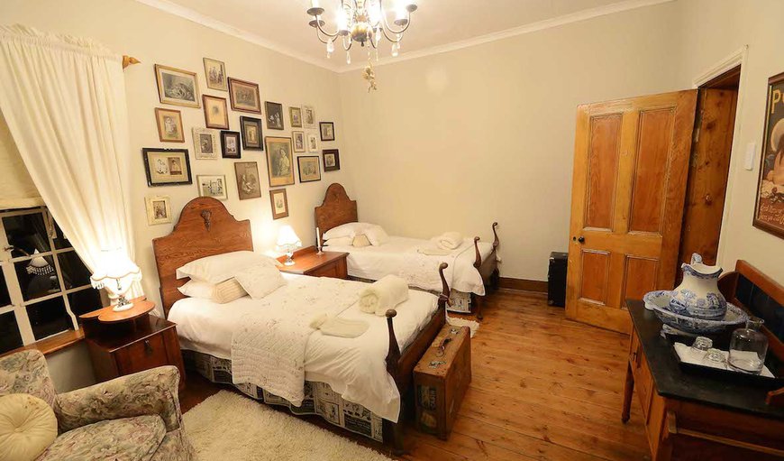 Twin Room: Twin Room with 2 Single Beds