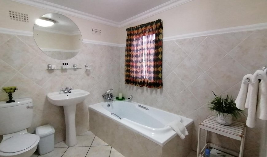 Standard Room (Bath Only): Standard Room (Bath Only)