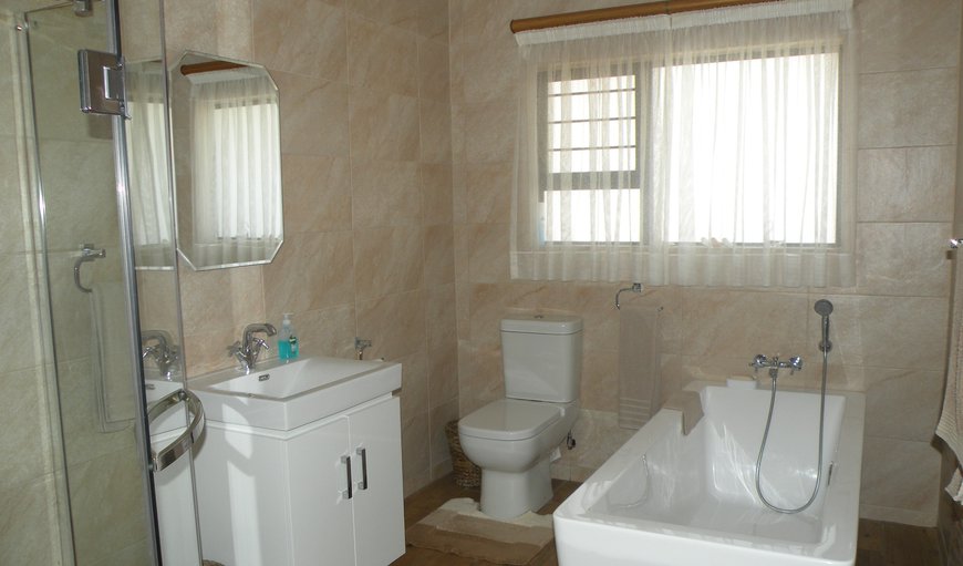 Serenity Cottage: Bathroom