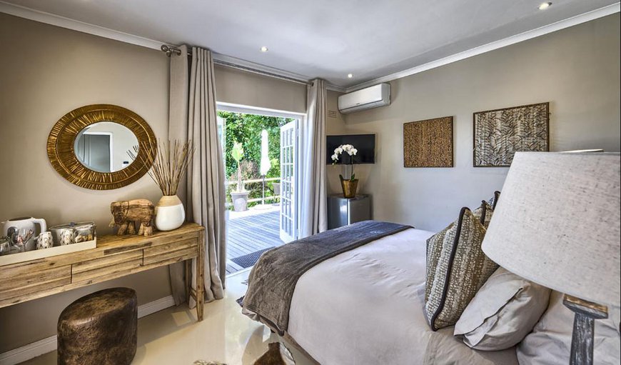 Double Room with Terrace Nyala: Double Room with Terrace with a dressing table and a TV.