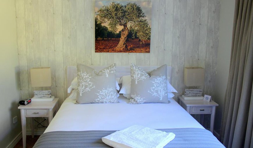 Room 3 Olive: The Olive Room has a Queen-sized bed with an en-suite bathroom