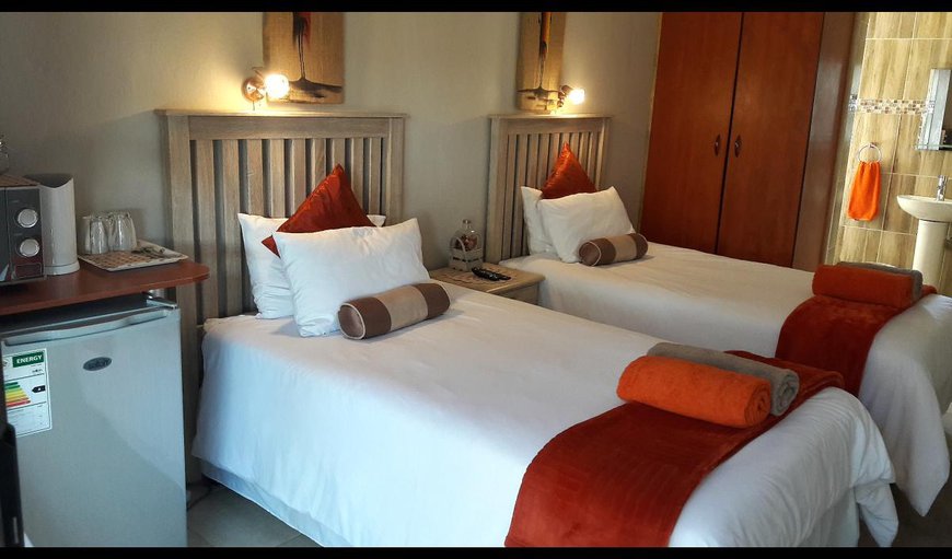 ROOM 5 photo 16