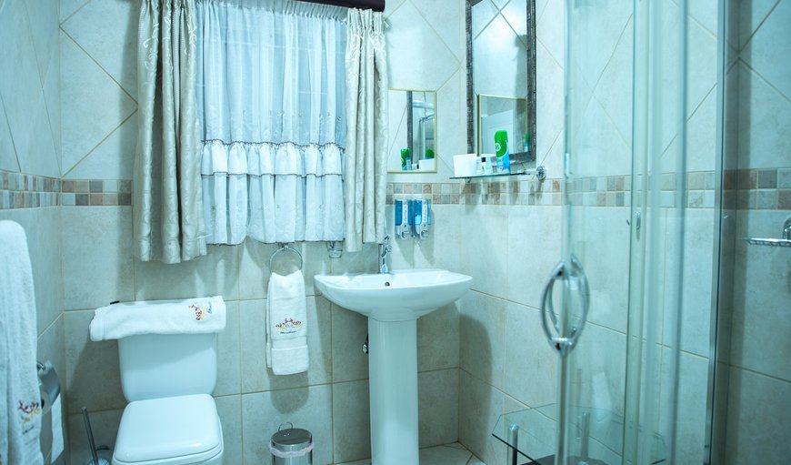 Double room - Self catering R8: Double room Self catering R2 - Bathroom