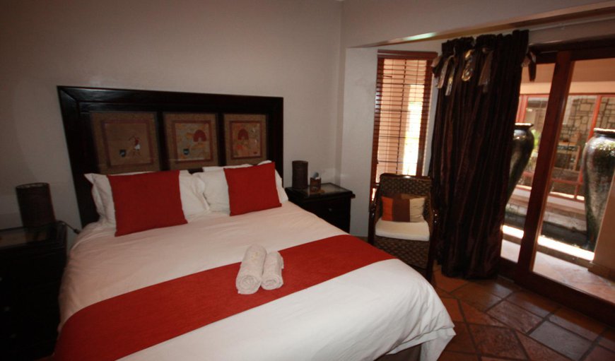 Deluxe Double Room with Shower: Bed
