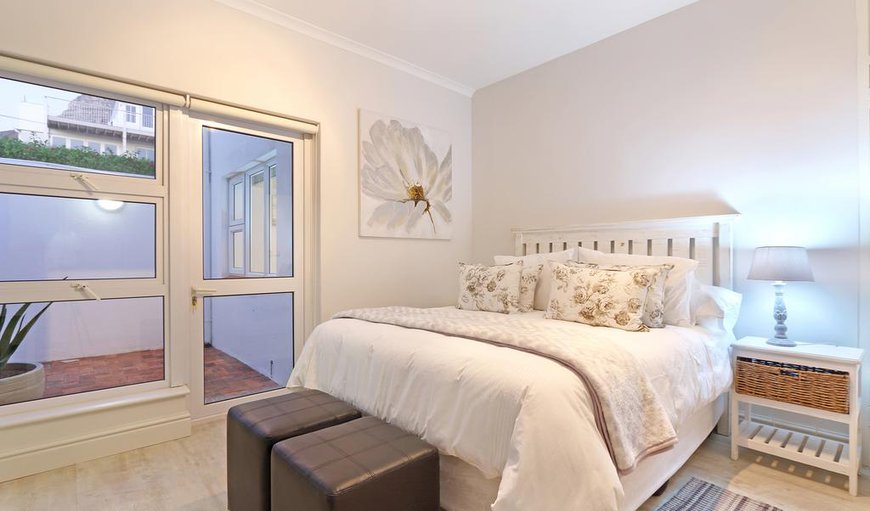 Camps Bay Beach Apartment: Bedroom