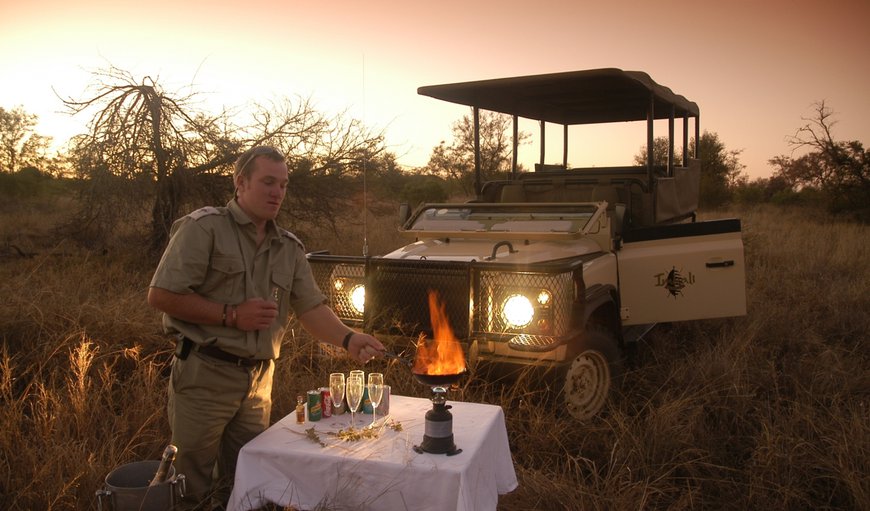 Enjoy a magical three-course table ‘d hotel menu under the stars. Good wine and good conversation flow while you listen to the enchanting sounds of the surrounding bush coming alive at night. Enjoy a magical three-course table ‘d hotel menu under the stars. Good wine and good conversation flow while you listen to the enchanting sounds of the surrounding bush coming alive at night.