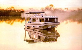 Old Willow No7 Houseboat Charters image