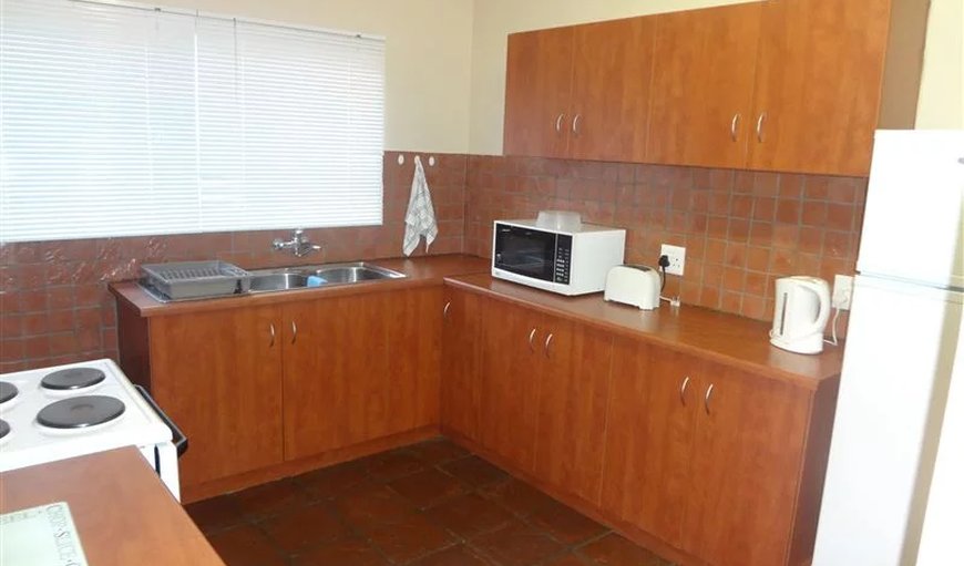 2 Bedroom - 4 Sleeper: 4 Sleeper unit- Fully equipped kitchen.