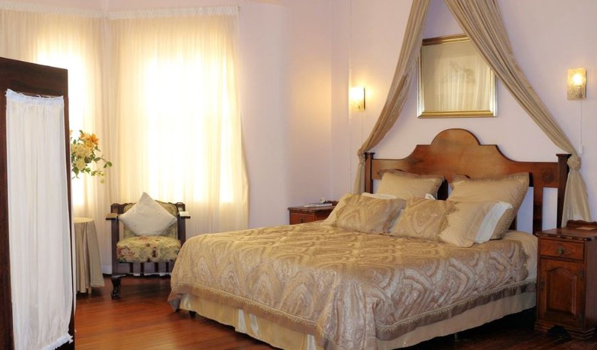 Main Room: Main Room - This room is furnished with a king size bed and has an open en-suite bathroom.