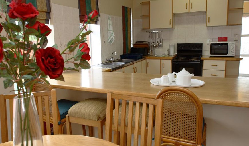 2 Bedroom Apartment: The 2 bedroom apartment has a dining area as well as a fully equipped kitchen