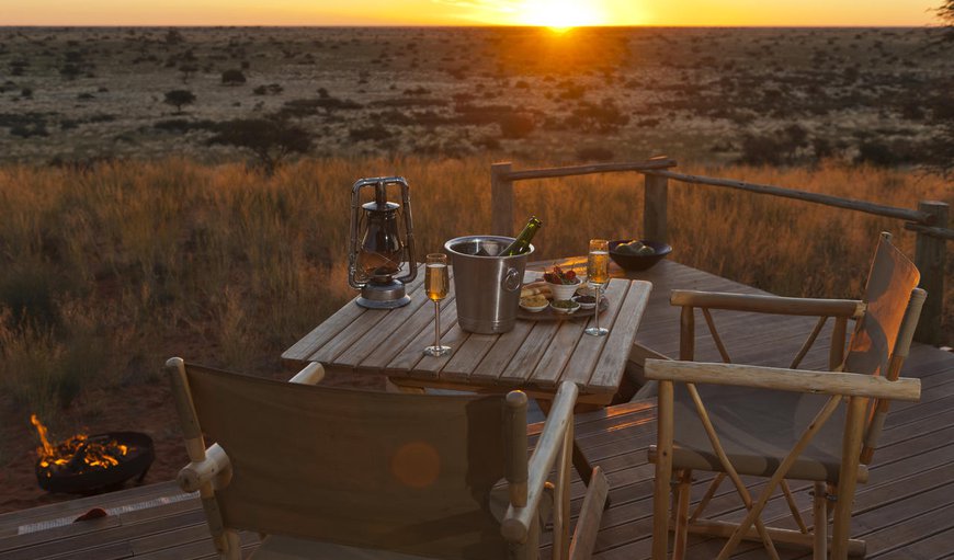 The Motse is a secluded ‘village’ of nine legae (dwellings), each with an open viewing deck and open fireplace. The Motse is a secluded ‘village’ of nine legae (dwellings), each with an open viewing deck and open fireplace.