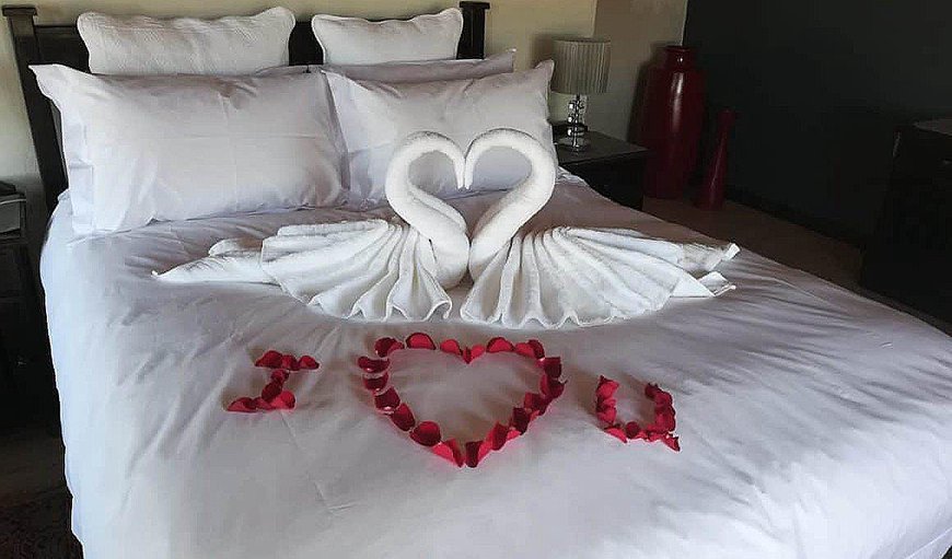 Honeymoon Suite: Honeymoon Suite