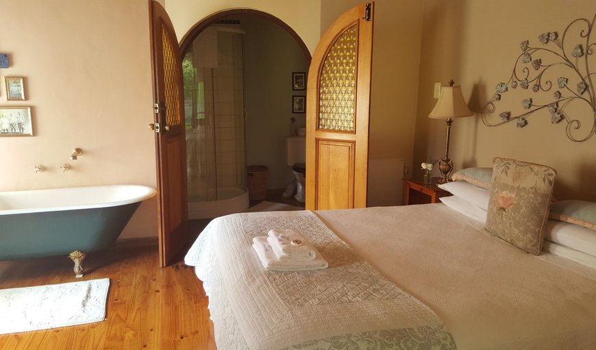 De-Lux Double: Deluxe En-Suite Rooms - Bedroom with a queen size bed