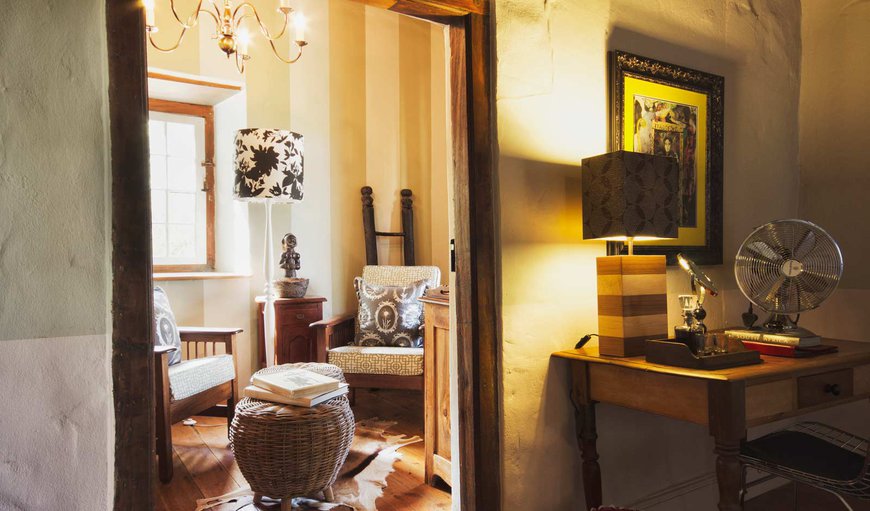 Park Villa: Honeybush Heritage Suite- In the whimsical, historical 1802 homestead villa- Desmond Tutu stayed here in October 2013!