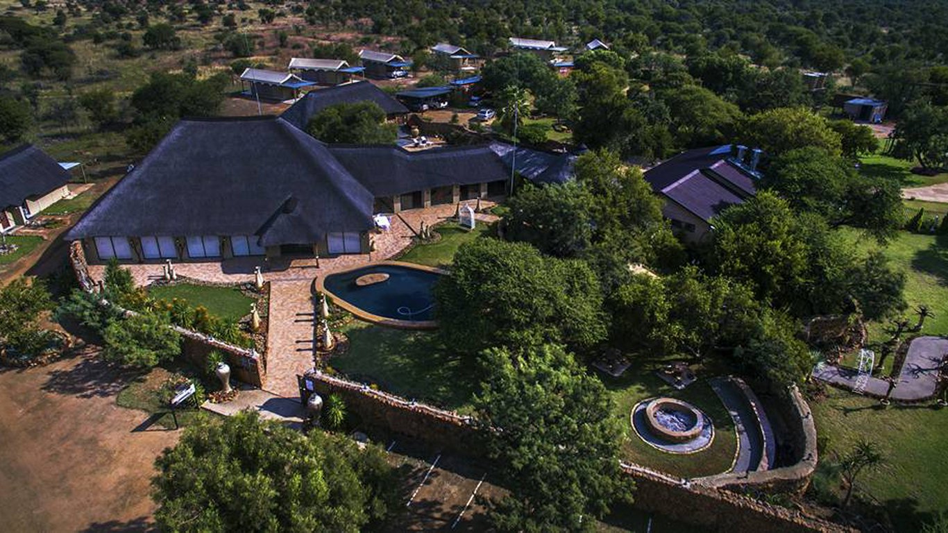Halfway There Game Lodge In Dinokeng Game Reserve Best Price Guaranteed