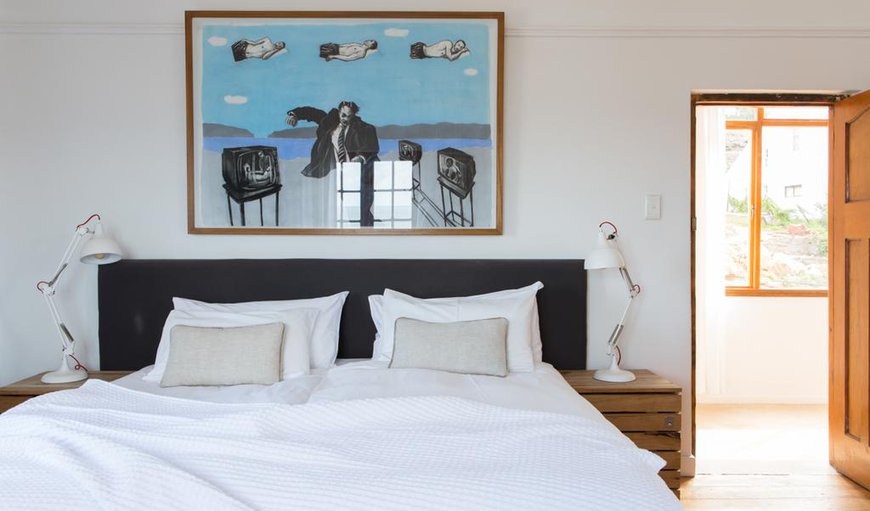 Deluxe - The Deluxe rooms are furnished with a king size bed, a flat screen TV, safe, hairdryer and an en-suite bathroom. Deluxe - The Deluxe rooms are furnished with a king size bed, a flat screen TV, safe, hairdryer and an en-suite bathroom.