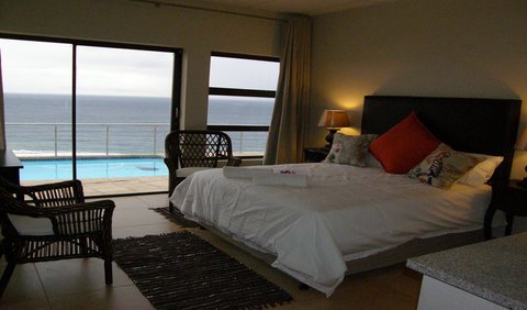 Queen Room to Pool with Sea View: Queen Room to Pool with Sea view