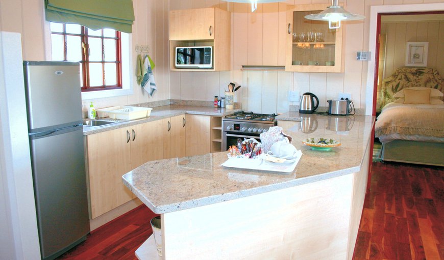 Gnou Cottage: Open plan kitchen