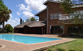 Krige Lodge B&B image