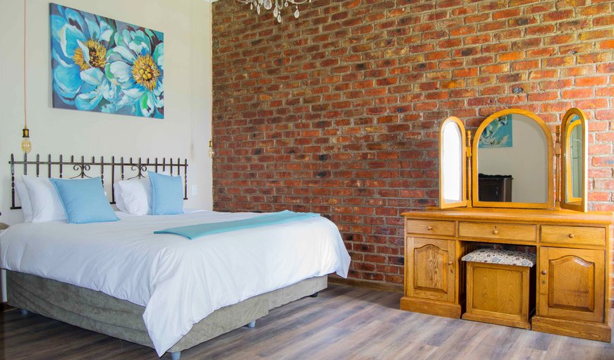 Maluti View Apartment - There are three en-suite bedrooms furnished with a king size bed in each room that can be converted into twin beds. Maluti View Apartment - There are three en-suite bedrooms furnished with a king size bed in each room that can be converted into twin beds.