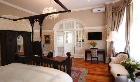 The Presidential Suite: The Presidential Suite -  Bedroom