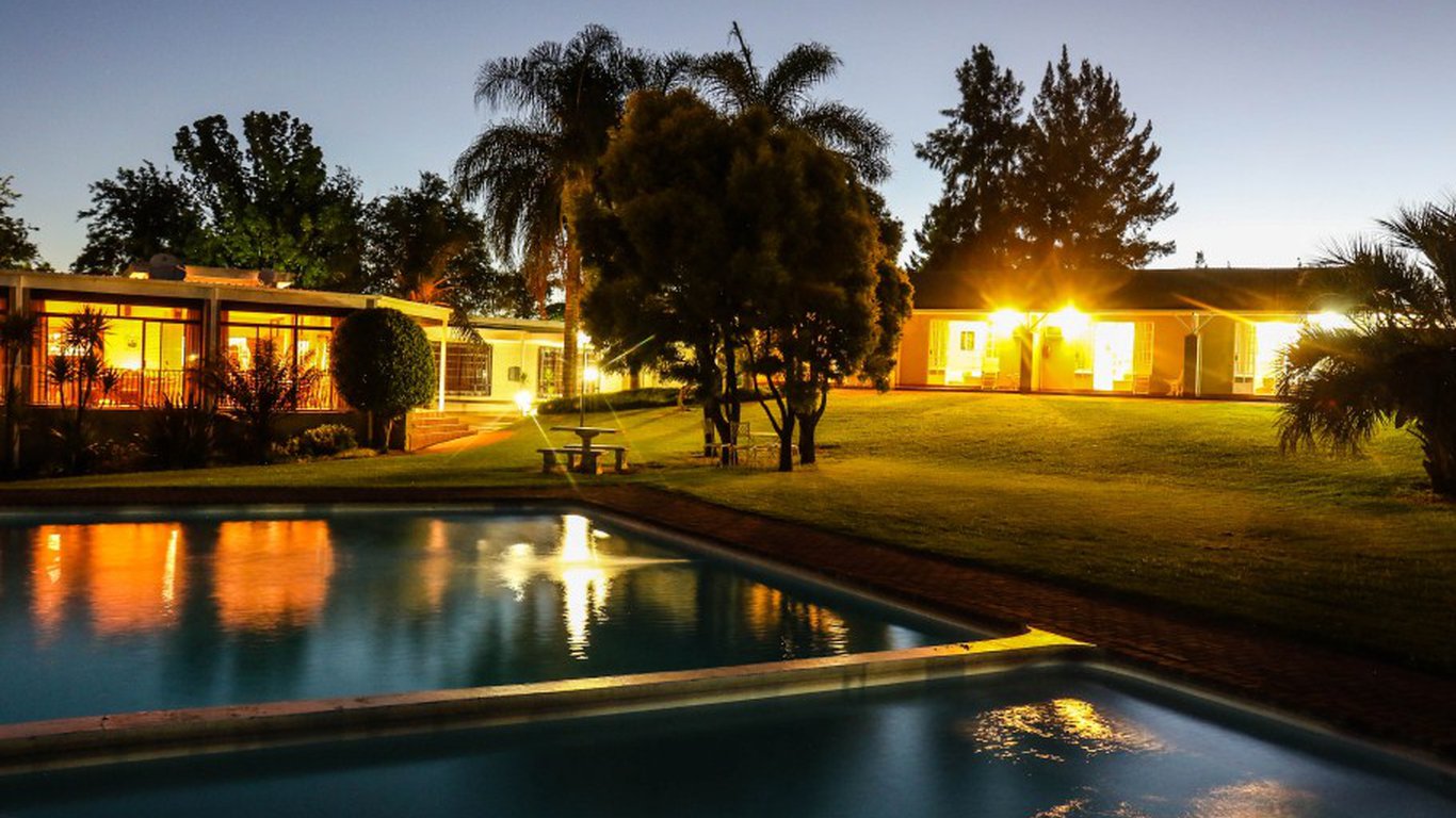 Newcastle Country Lodge in Newcastle  Best Price Guaranteed